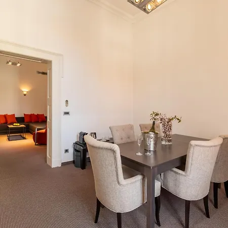 Herzogshof - Boutique-hotel Am Dom فندق 4*